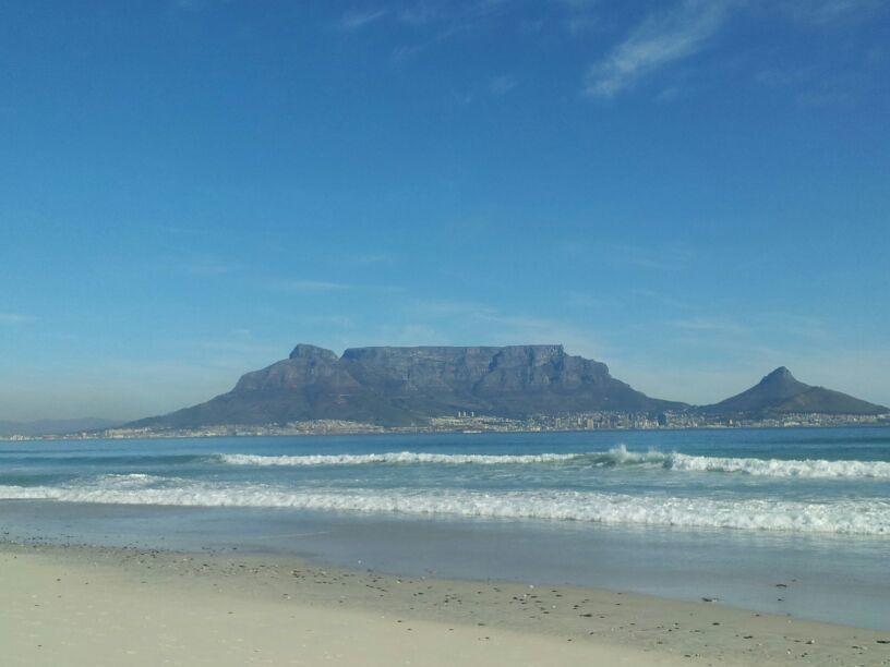 Ocean Blue Guest House Bloubergstrand Exterior photo